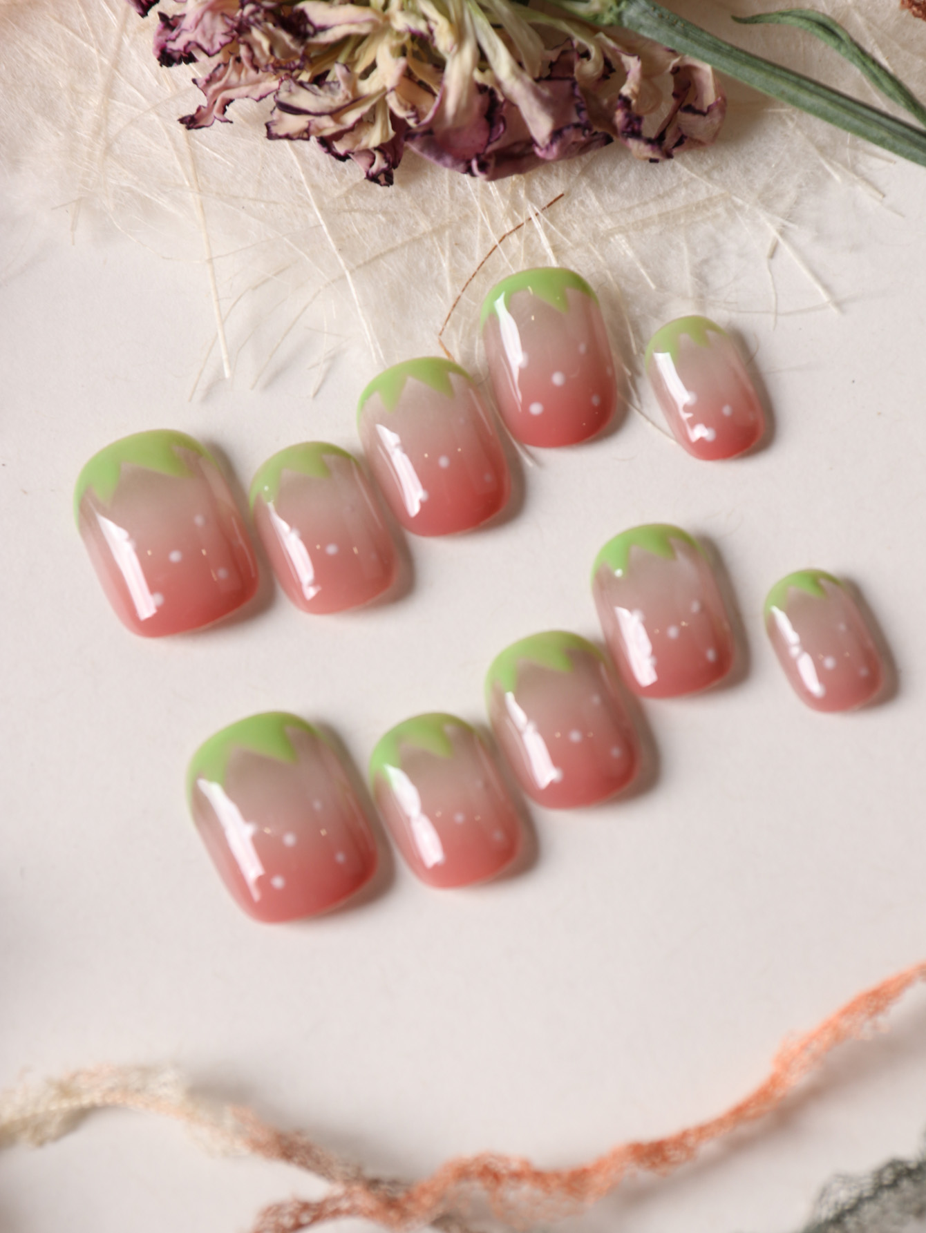 10 Pezzi Unghie Finte Corte Ro - Nail Adhesive Tab recensione e prezzo