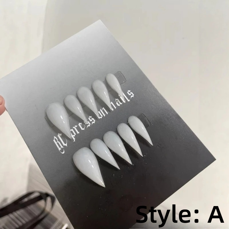 Nuove Unghie Finte Artigianali - Nail Adhesive Tab recensione e prezzo
