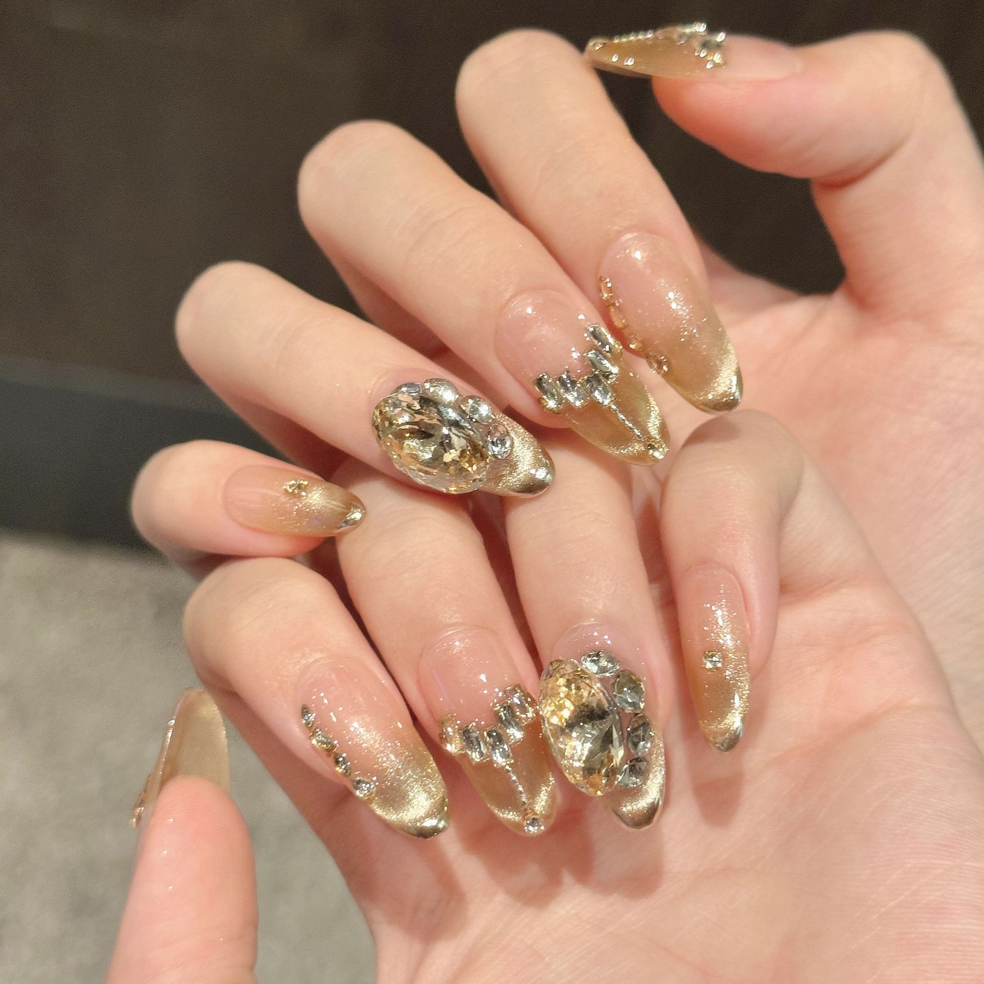 10 pezzi di lusso fatti a mano - Nail Adhesive Tab recensione e prezzo